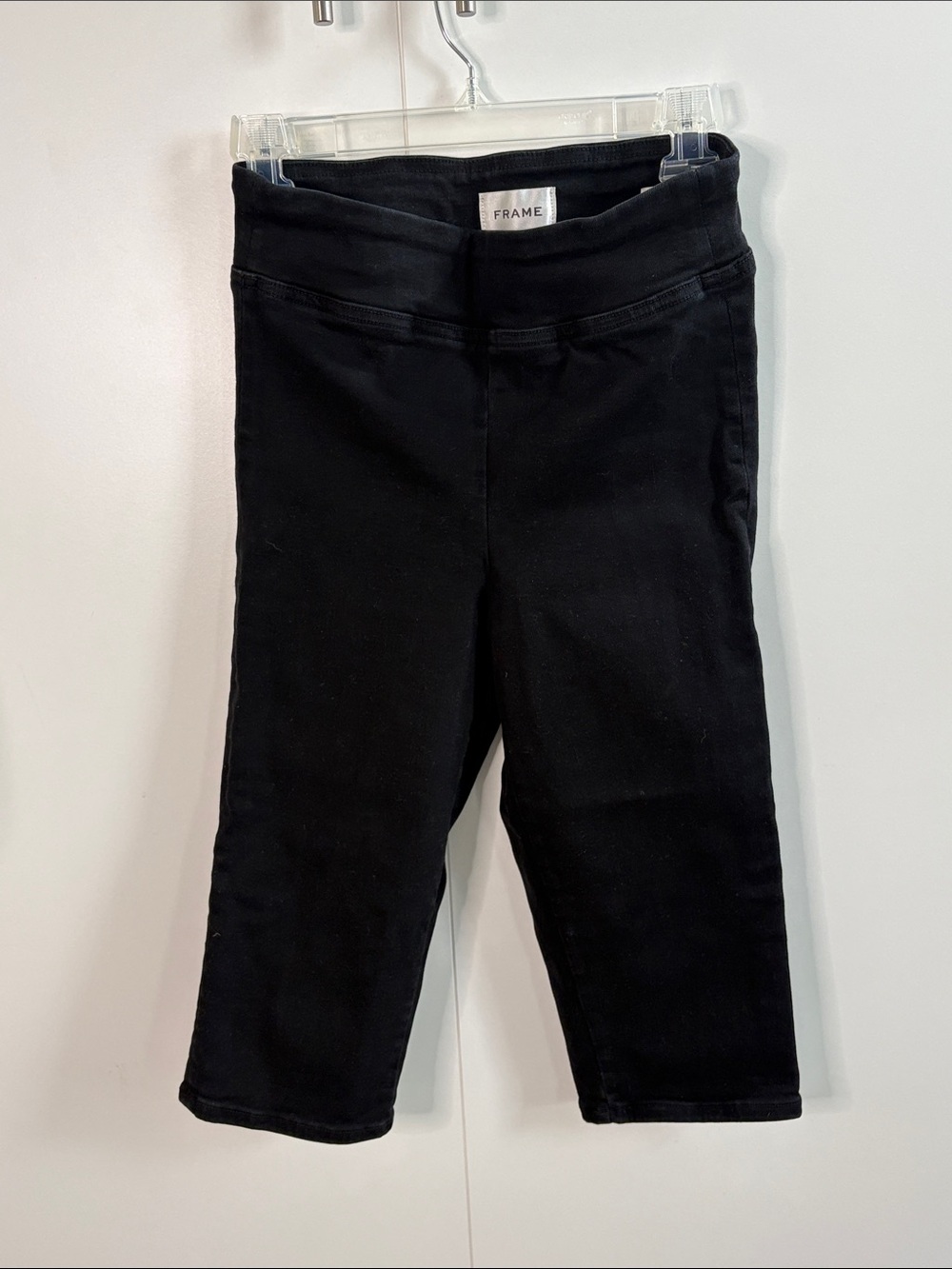 Frame Denim Black Women's Stretch Pull-On Capris | 1